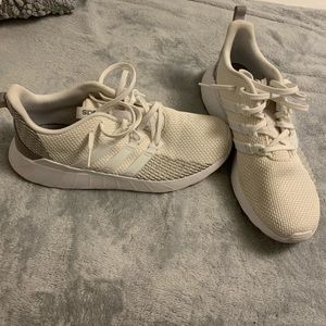 Adidas Questar Flow Shoes